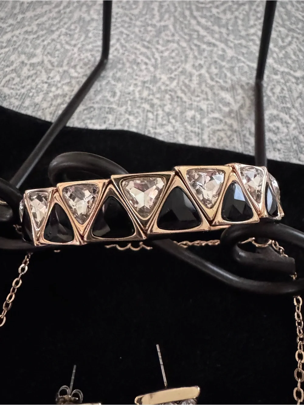 Elegant Black Triangle Lariat Necklace Bracelet Earrings Set